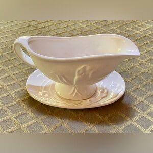 🔥Calla Lily White Ceramic Gravy Boat with Underplate🔥 Vintage